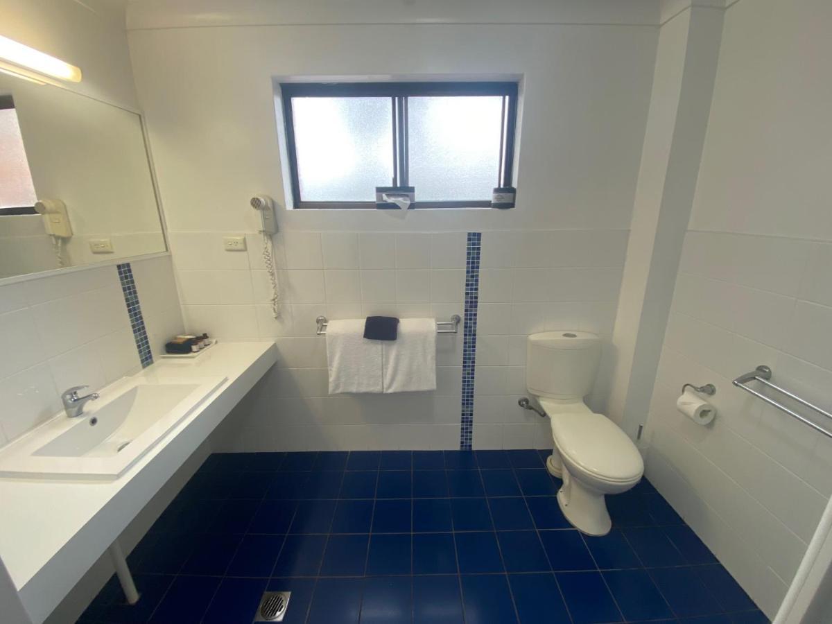 Avaleen Lodge Motor Inn 나우라 외부 사진