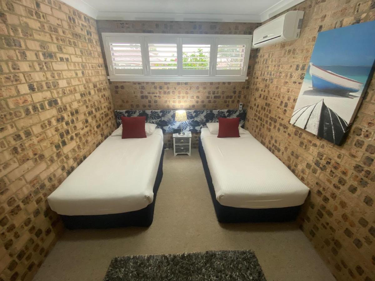 Avaleen Lodge Motor Inn 나우라 외부 사진
