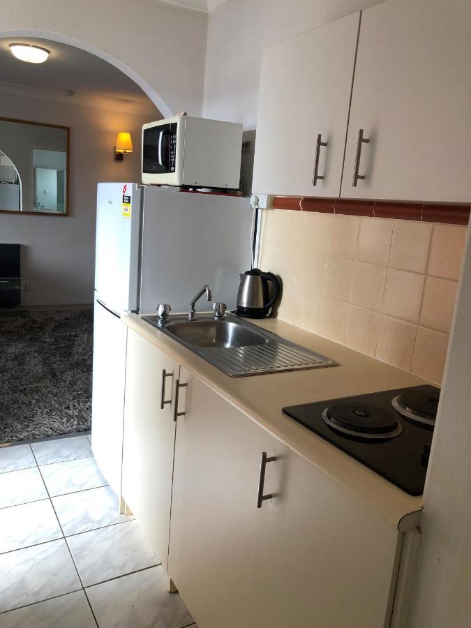 Avaleen Lodge Motor Inn 나우라 외부 사진