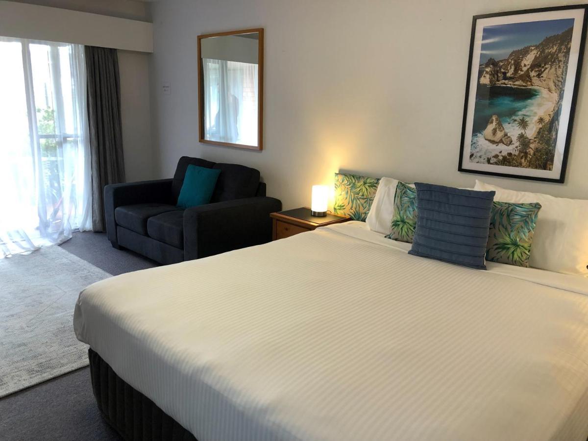 Avaleen Lodge Motor Inn 나우라 외부 사진