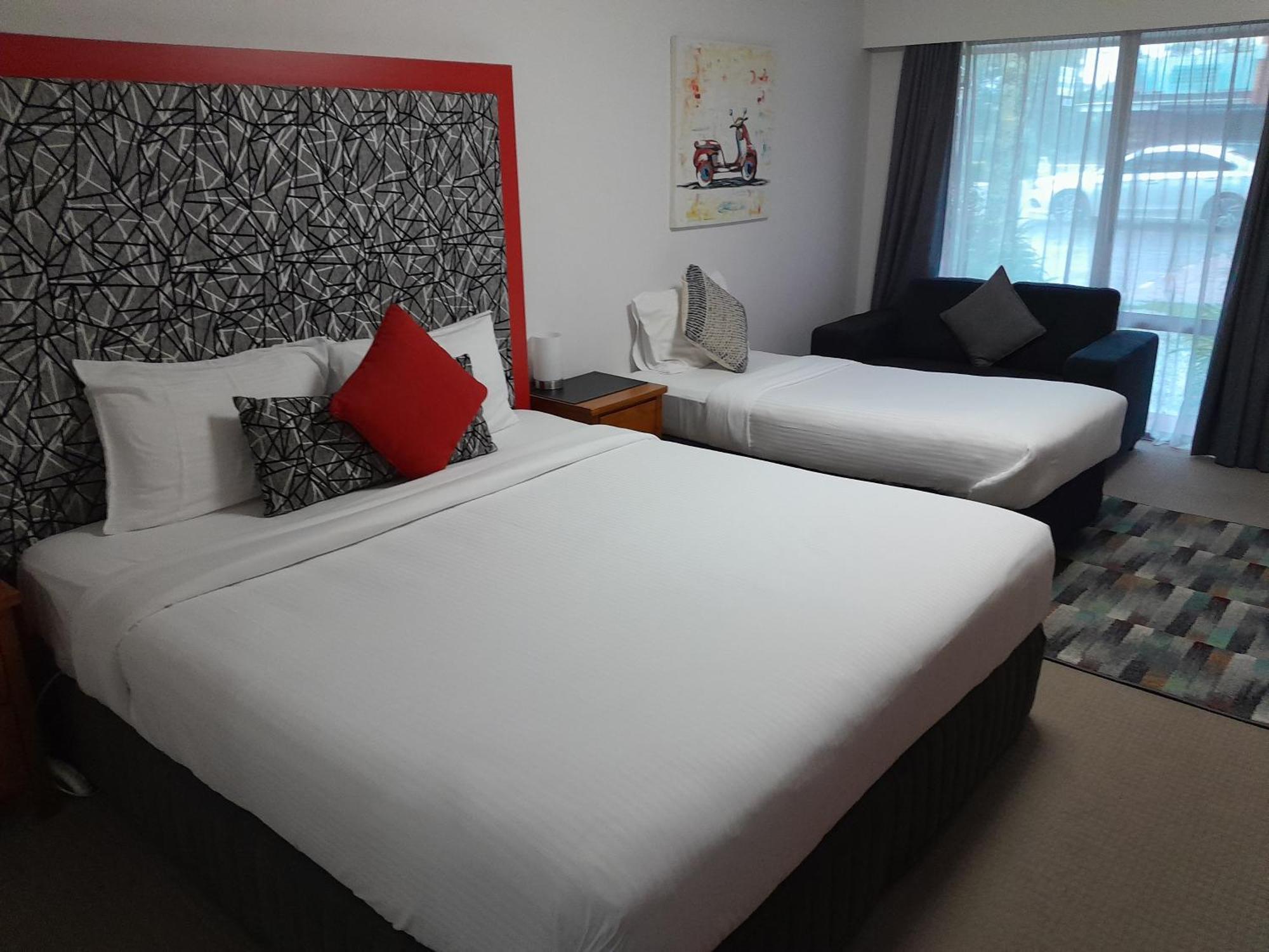 Avaleen Lodge Motor Inn 나우라 외부 사진