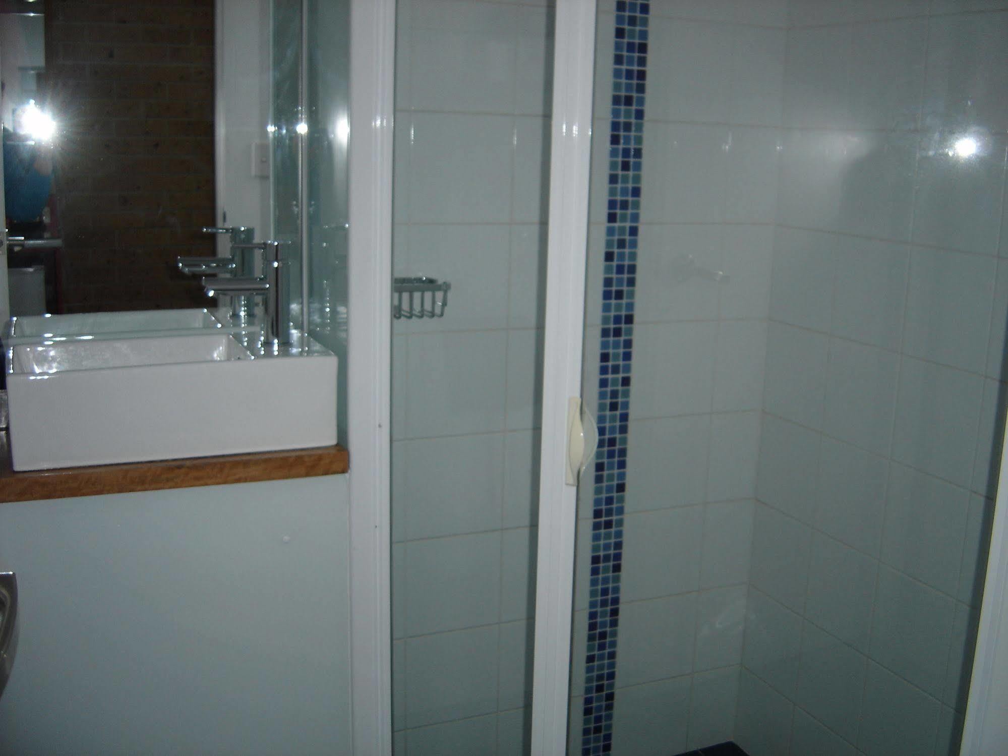 Avaleen Lodge Motor Inn 나우라 외부 사진