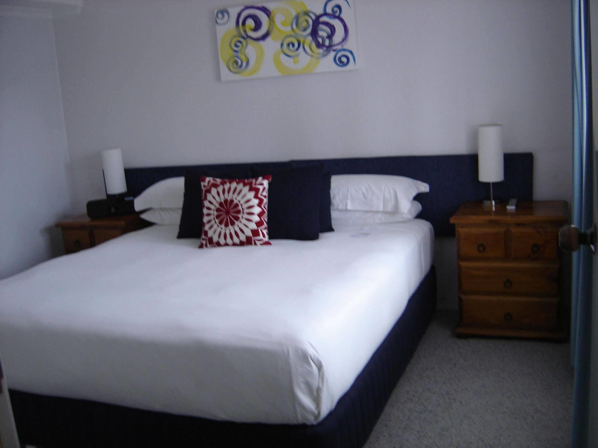 Avaleen Lodge Motor Inn 나우라 외부 사진