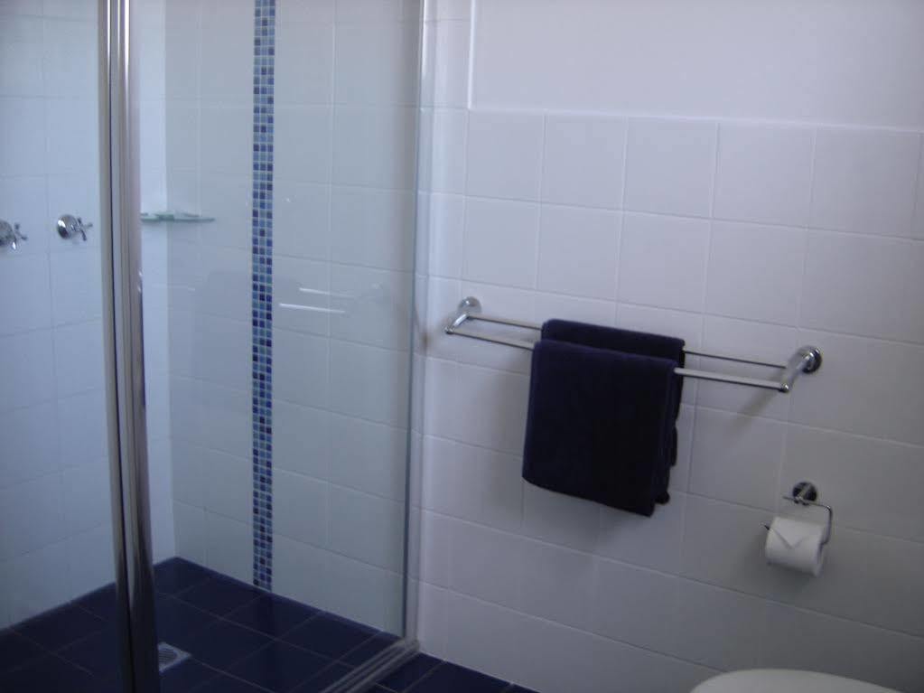 Avaleen Lodge Motor Inn 나우라 외부 사진