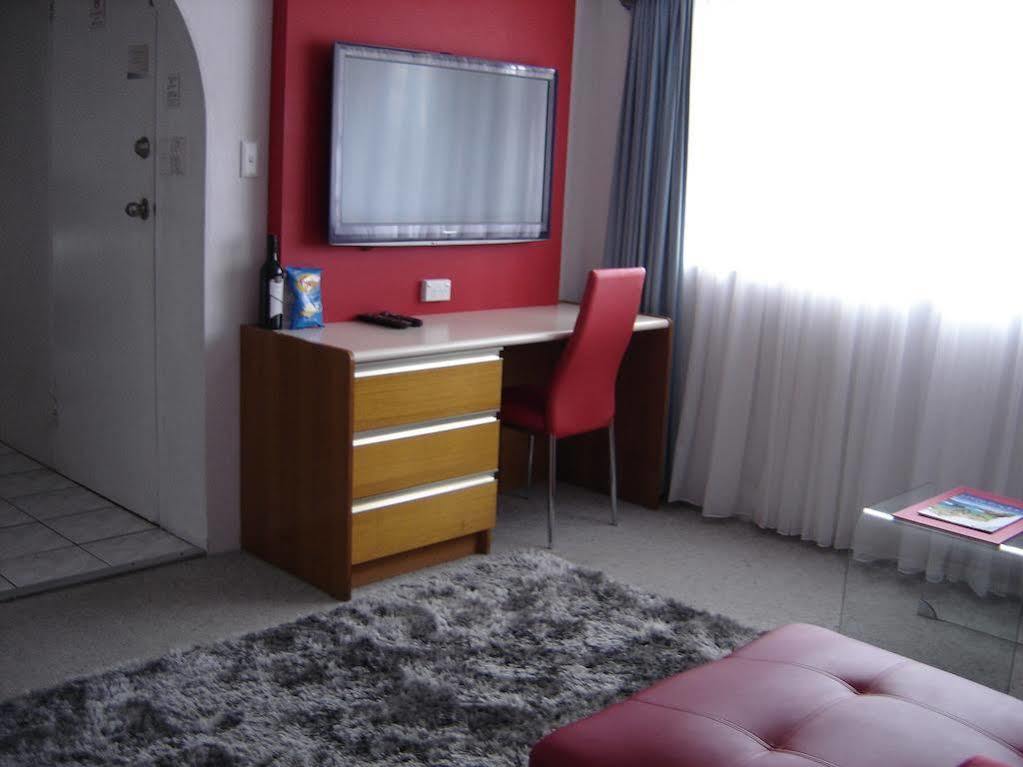 Avaleen Lodge Motor Inn 나우라 외부 사진